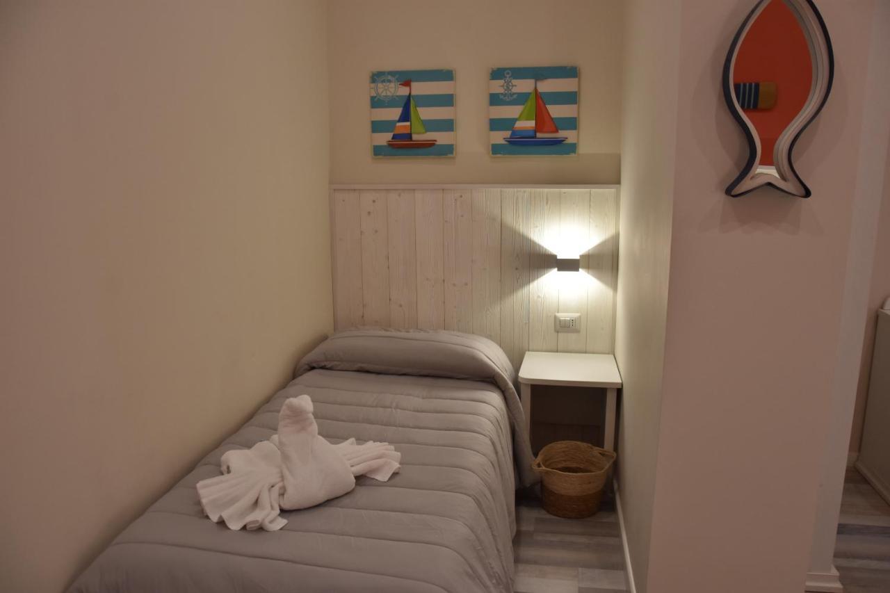 B&B Marina Blu Giardini-Naxos Exterior foto